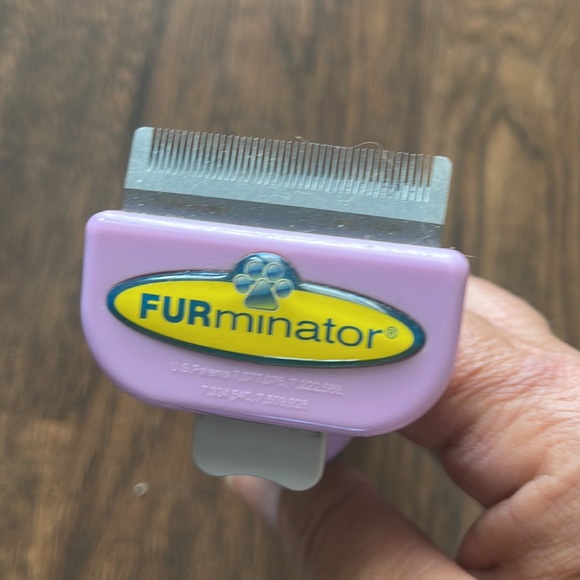 FURminator Long Hair Deshedding Grooming Tool 1.75” blade. - Picture 2 of 6